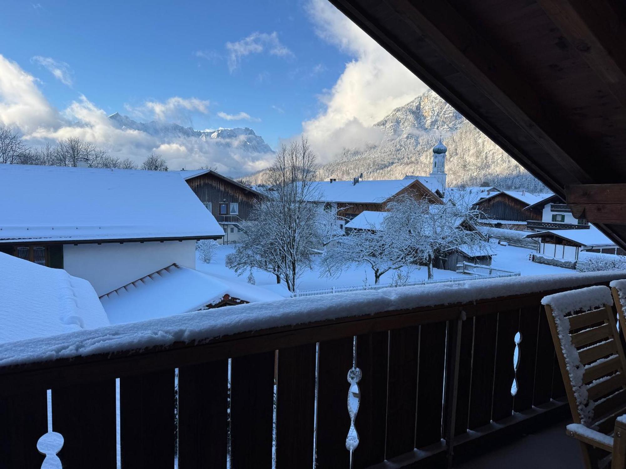 Dachgeschosswohnung Mit Traumhaftem Zugspitzblick Bei Garmisch Farchant Kültér fotó